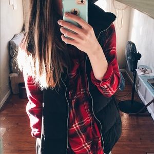 🌸 Black Old Navy Puffer Vest / Size M